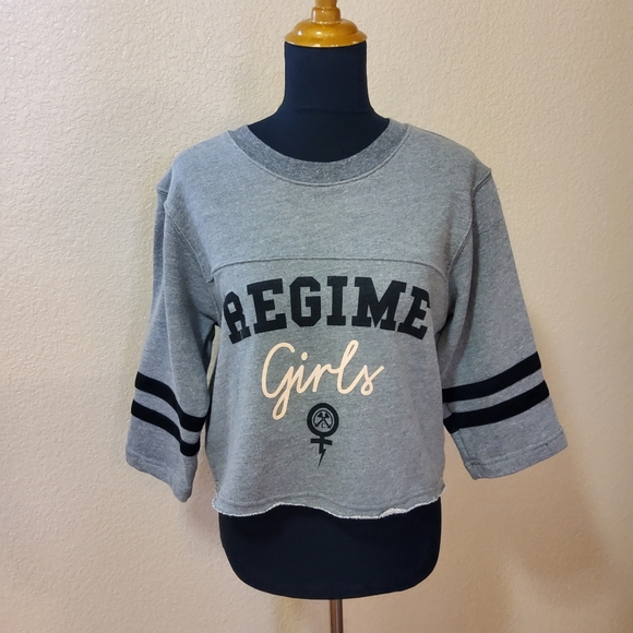Civil Regime Sweaters - Civil Regime Graphic Sweatshirt Crop Top Pullover S Grey